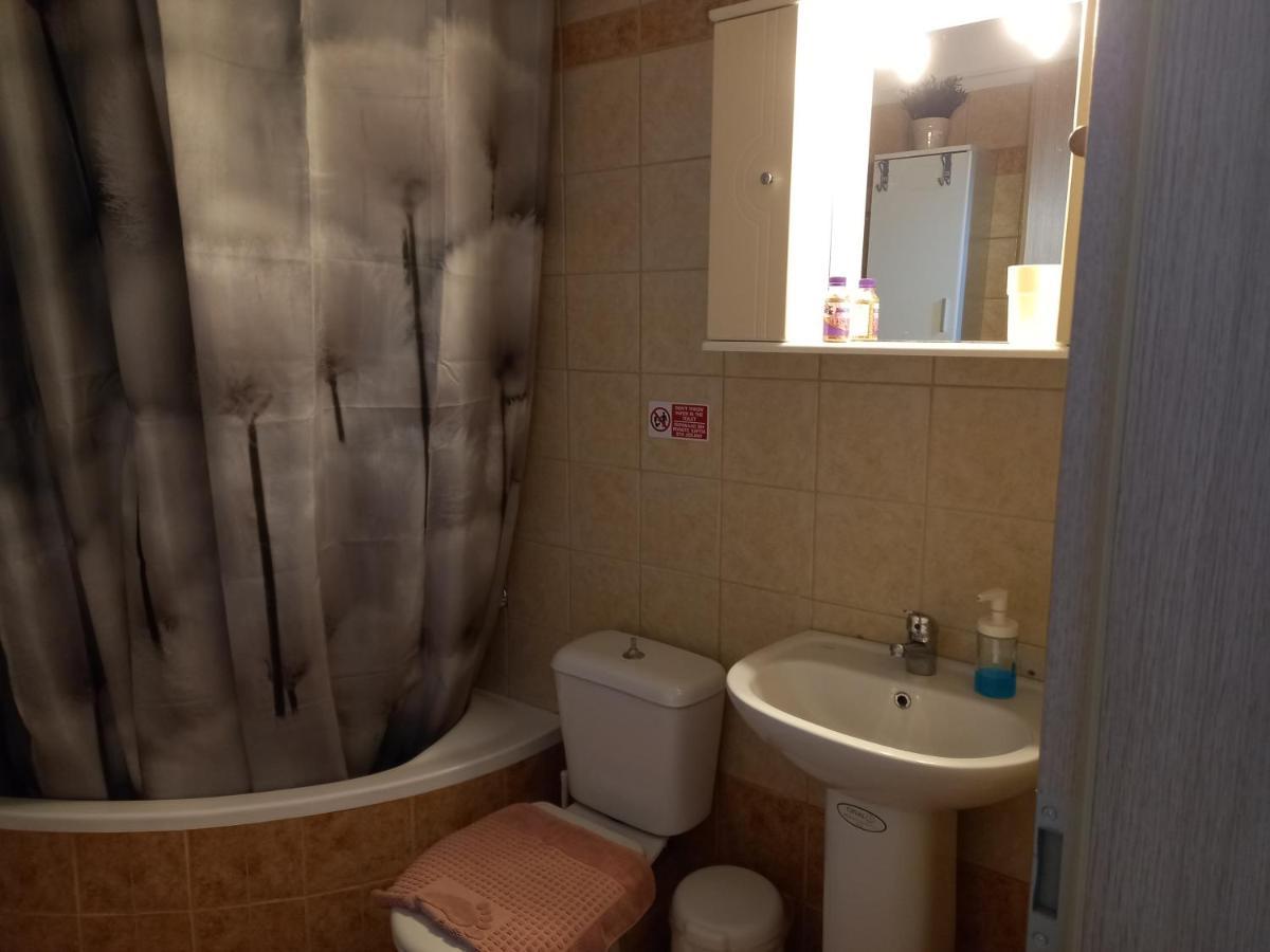 Peramos Apartments Néa Péramos Exterior foto